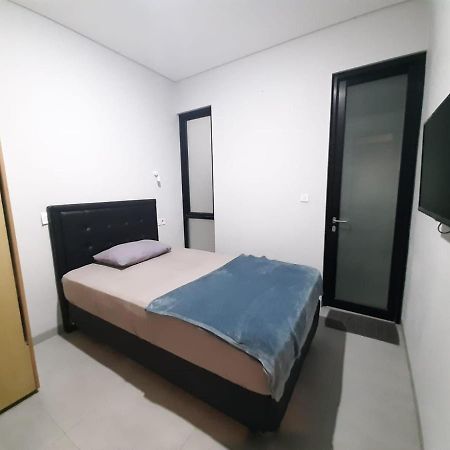 Готель Oyo Life 92770 Cozy Puri 22 Джакарта Екстер'єр фото