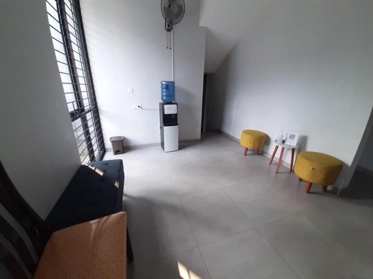 Готель Oyo Life 92770 Cozy Puri 22 Джакарта Екстер'єр фото