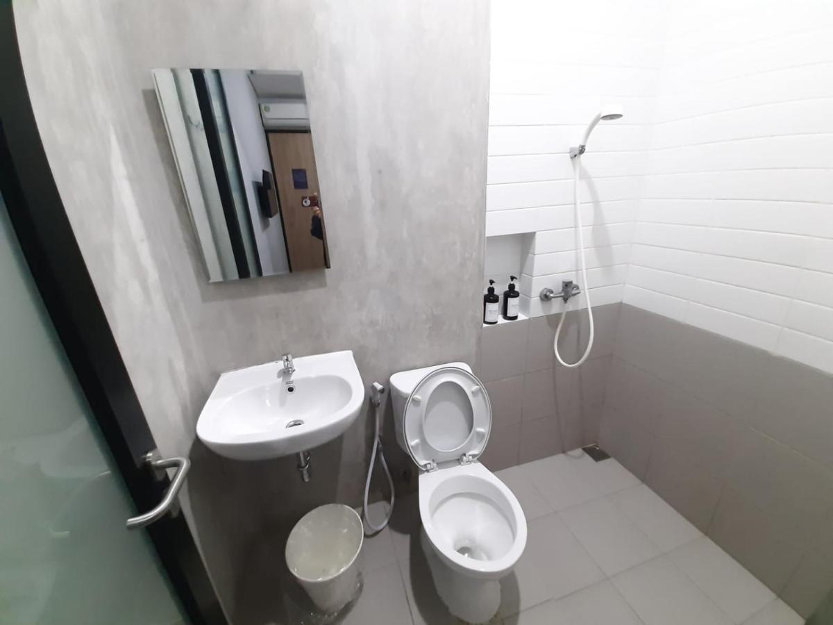 Готель Oyo Life 92770 Cozy Puri 22 Джакарта Екстер'єр фото