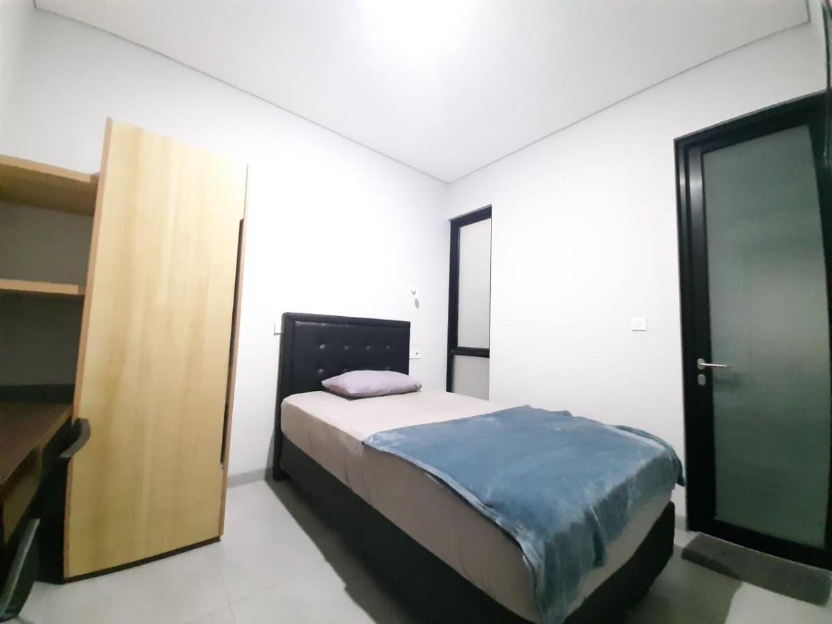 Готель Oyo Life 92770 Cozy Puri 22 Джакарта Екстер'єр фото