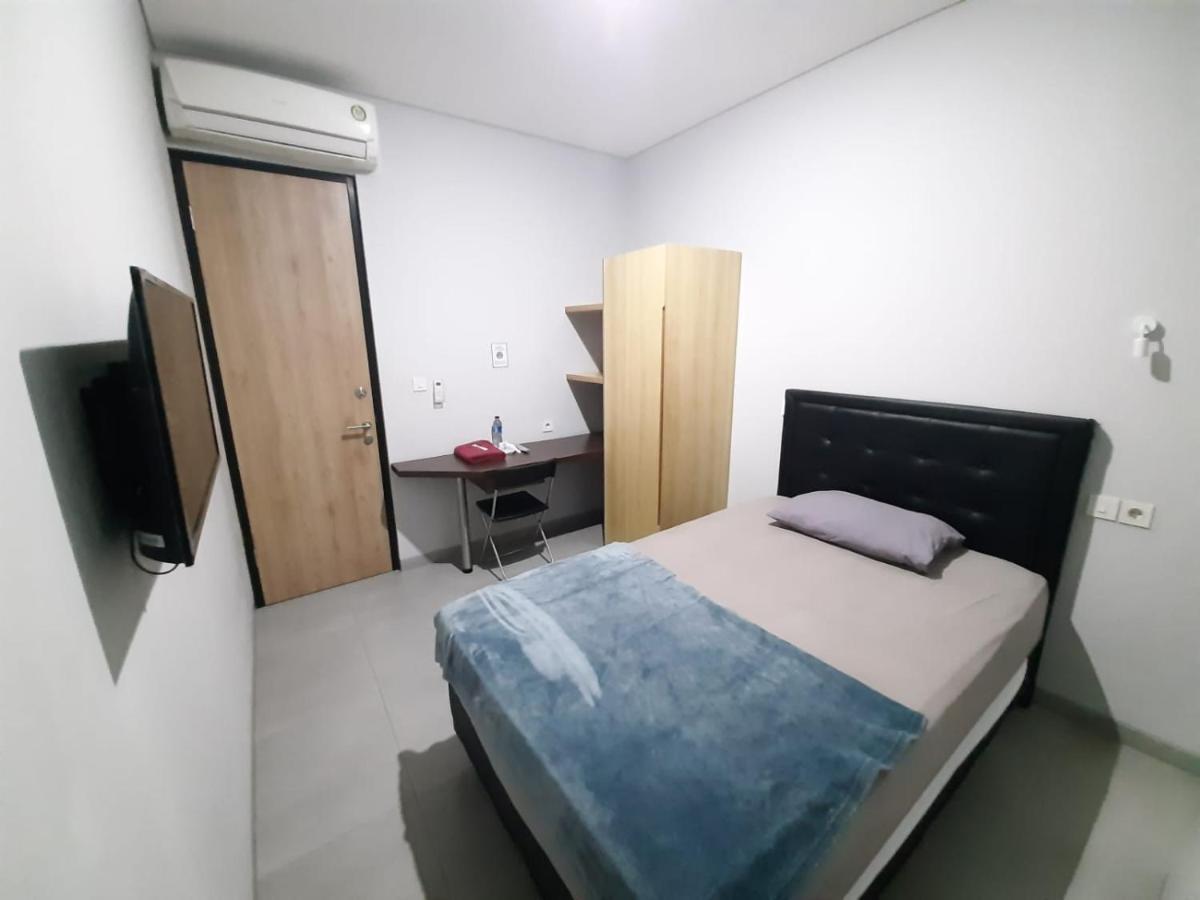 Готель Oyo Life 92770 Cozy Puri 22 Джакарта Екстер'єр фото